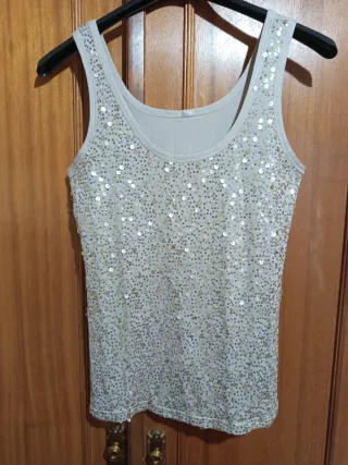 Camiseta de tirantes con lentejuelas