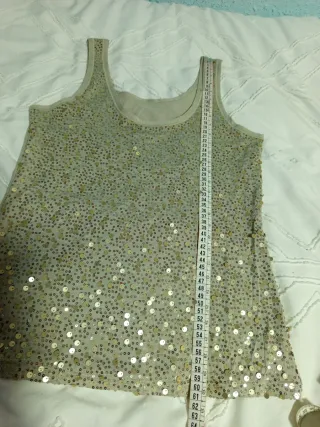 Camiseta de tirantes con lentejuelas