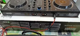 Controladora DJ Hercules Impulse 500