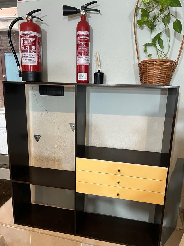 Estantería modular marrón con 3 cajones