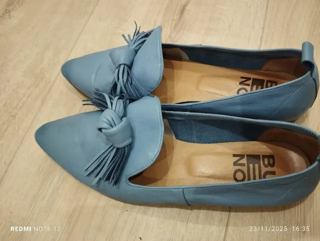 Zapatos planos piel azul talla 40