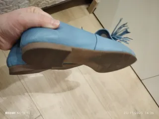 Zapatos planos piel azul talla 40