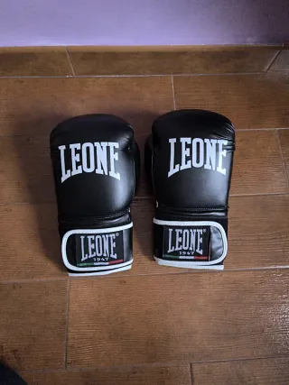 Guantes de Boxeo Leone Negros (12-oz)