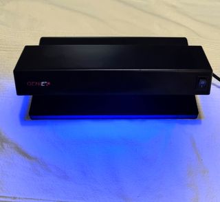 Detector Billetes Falsos Genie MD-1784 UV