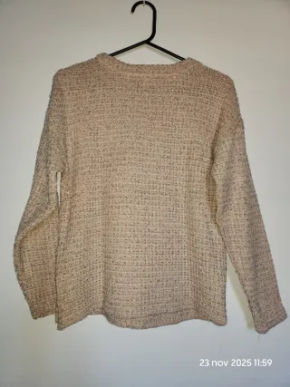 Jersey beige tejido con hilos brillantes