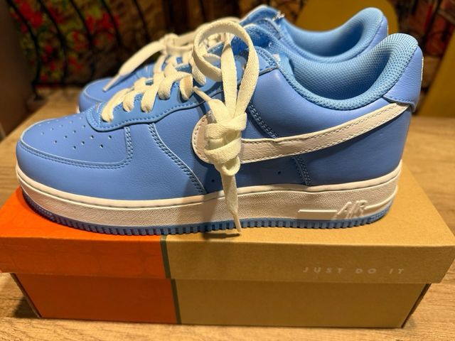 Nike Air Force 1 Azul y Blanco