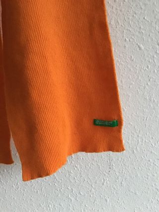 Bufandas infantiles Benetton (naranja y rojo)