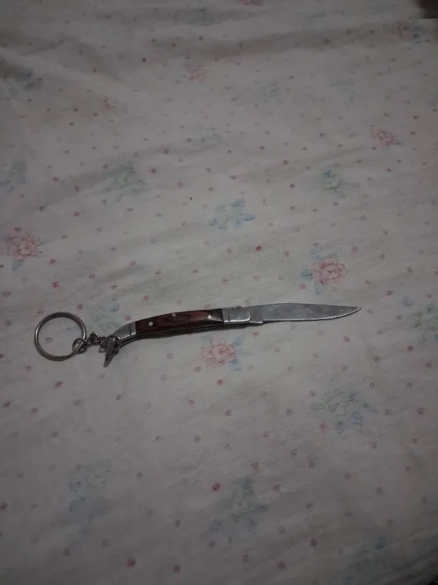 Navaja Laguiole con llavero