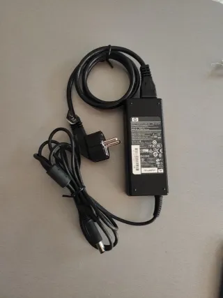 Cargador HP PPP012L-S 90W