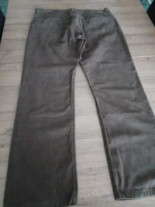 Pantalón marrón de hombre
