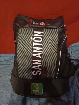 Mochila San Antón Negra y Verde