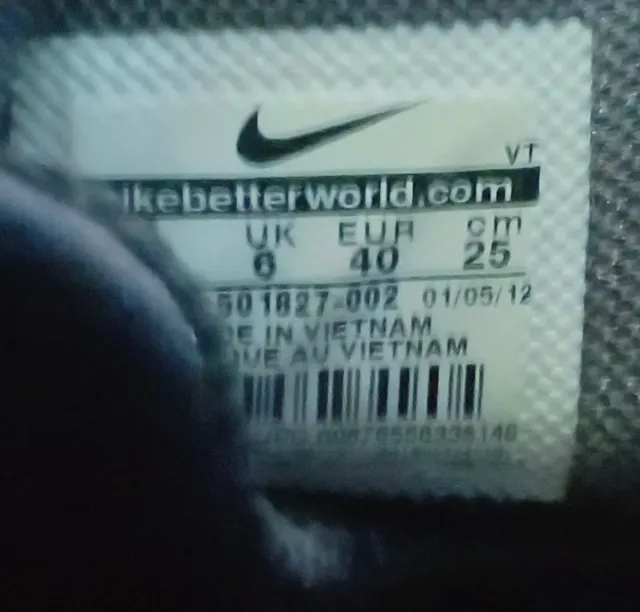 Zapatillas Nike Talla 40 Negras y Rojas