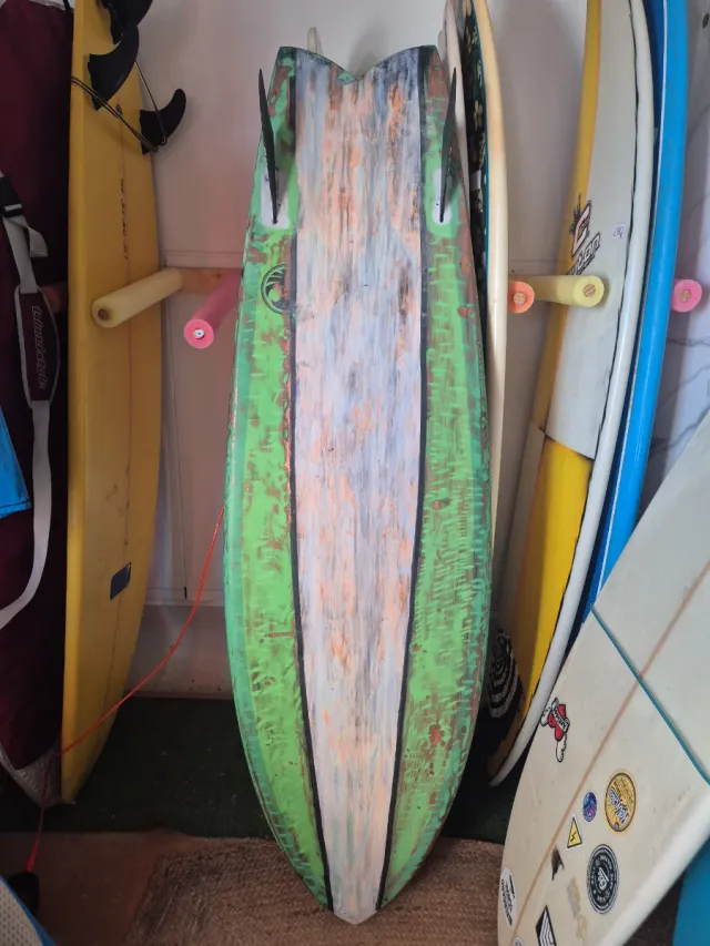 Tabla de surf twin Fish 6'1