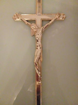 Croce con Gesù in metallo dorato