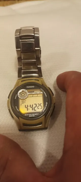 Reloj Casio Verde Oliva y Plateado