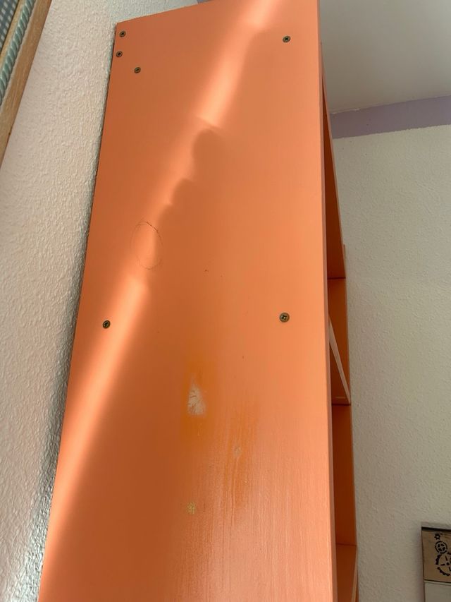 Estantería de madera