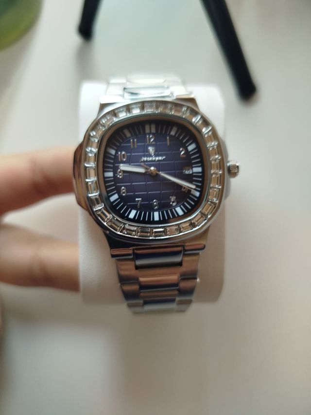 Reloj Poedagar Unisex 39mm con Diamantes