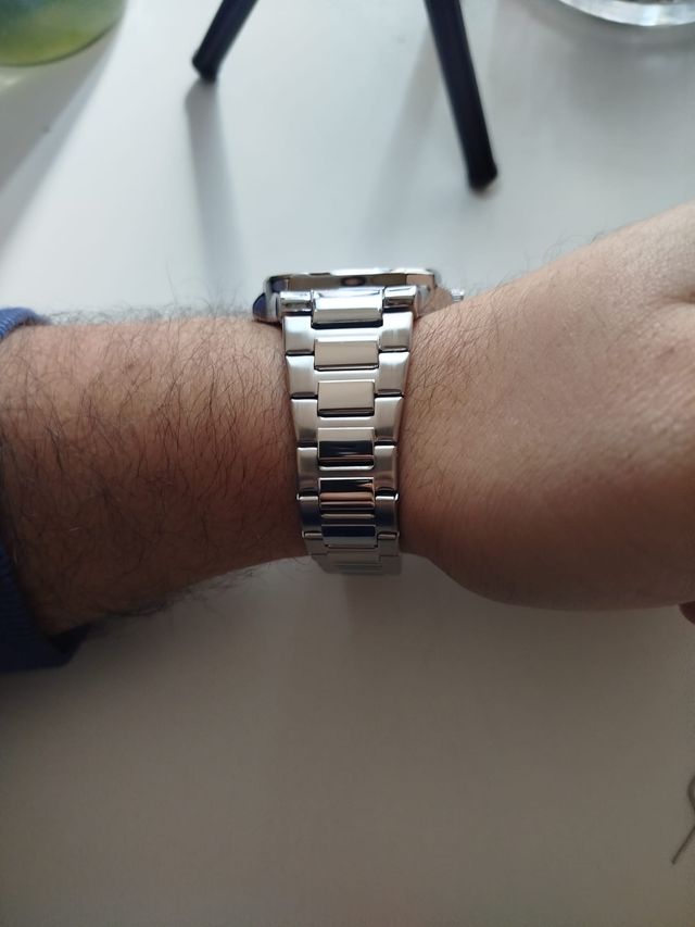 Reloj Poedagar Unisex 39mm con Diamantes