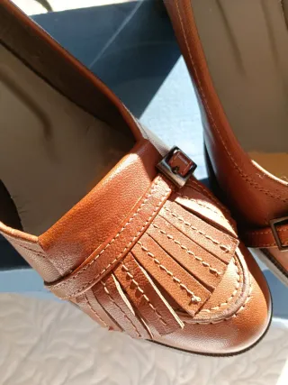 Zapatos de tacón marrones talla 39