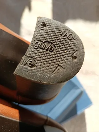 Zapatos de tacón marrones talla 39