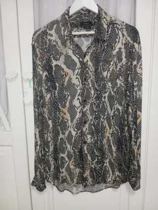 Camisa Zara estampado serpiente