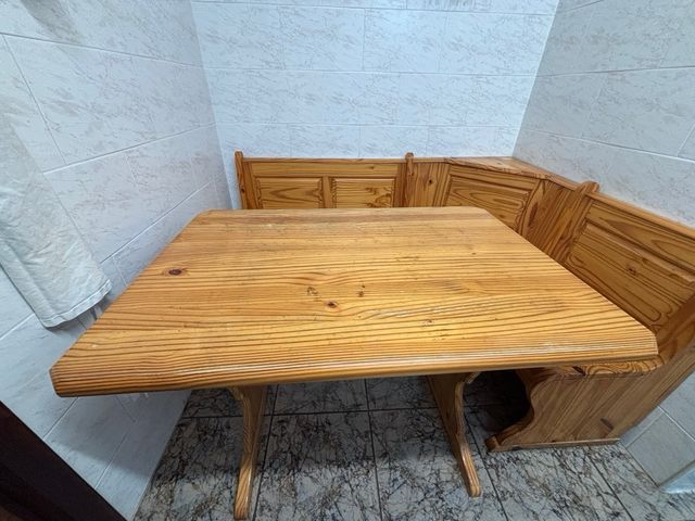 Conjunto de mesa y banco de madera (+silla)