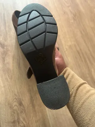 Zapatos de tacón beige/marrón talla 39