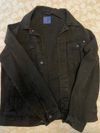 Cazadora vaquera Zara negra