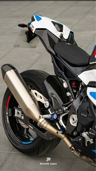 BMW S1000RR M
