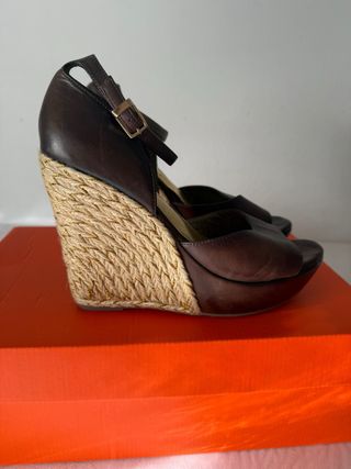 Zapatos de tacón Navigata marrones