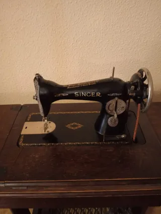 Máquina de coser Singer antigua