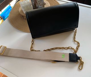 Bolso Zara Negro Cadena Dorada