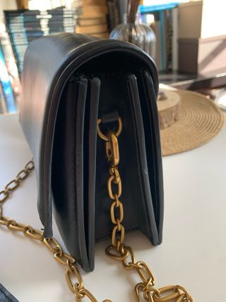 Bolso Zara Negro Cadena Dorada
