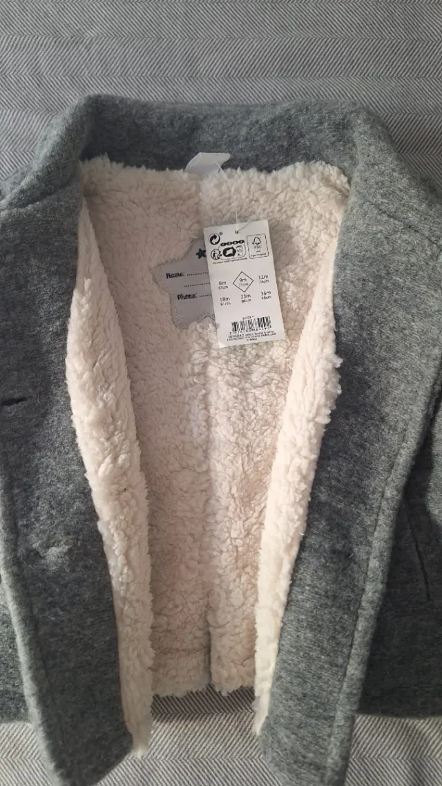 Chaqueta bebé gris con botones