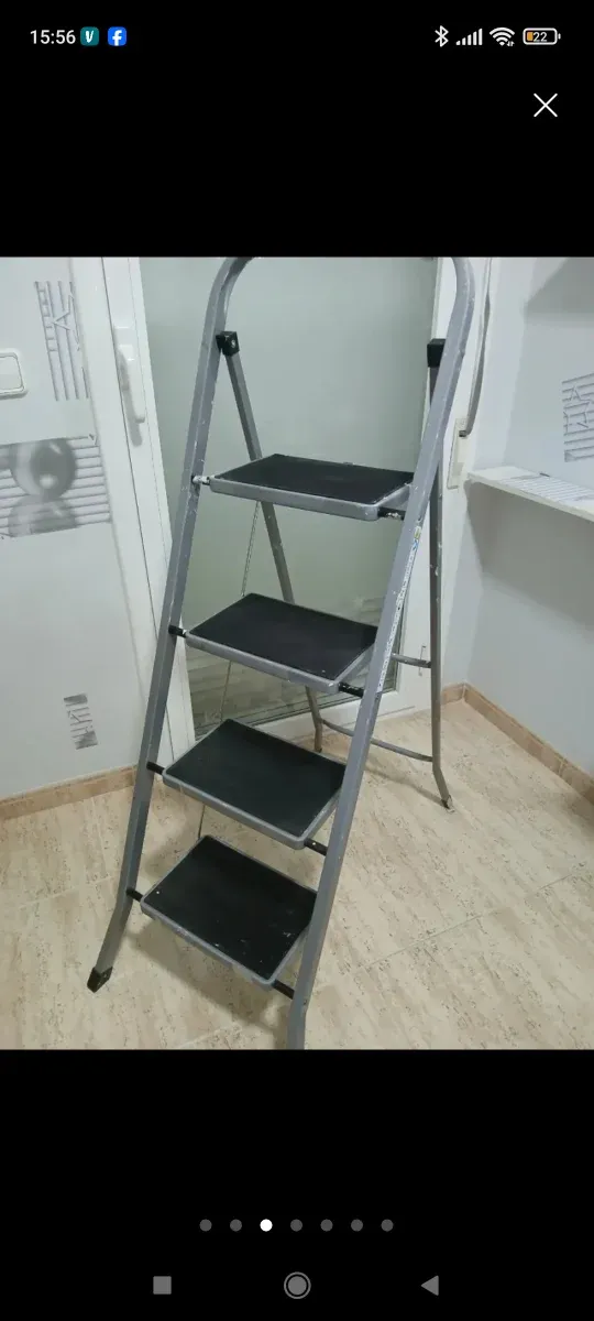 Escalera plegable 4 peldaños