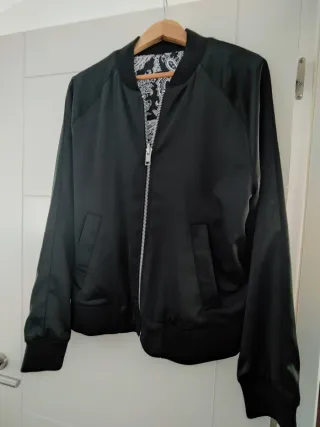 Chaqueta bomber reversible negra
