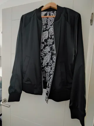 Chaqueta bomber reversible negra