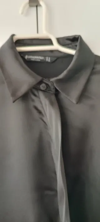 Vestido satinado Stradivarius Talla S