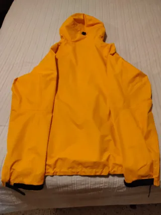 Chaqueta impermeable 8000