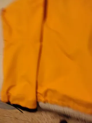 Chaqueta impermeable 8000