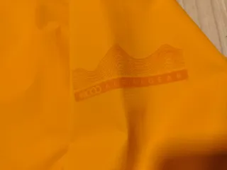 Chaqueta impermeable 8000