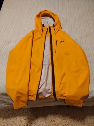 Chaqueta impermeable 8000