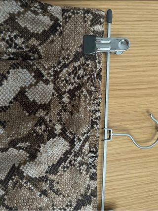 Pantalón corto H&M estampado pitón