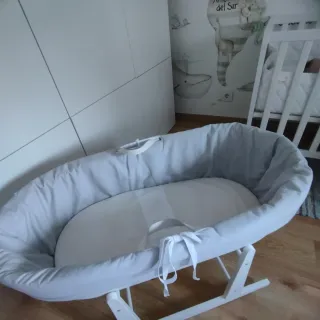 Moisés balancín blanco