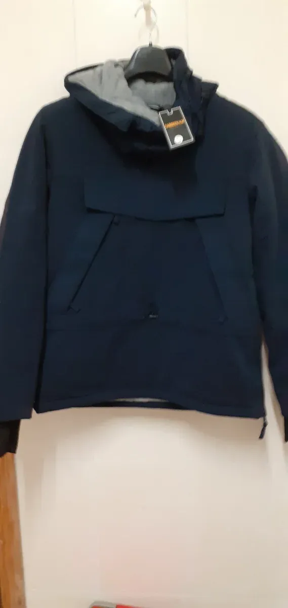 Cazadora tallas XL .L. M .TRES COLORES