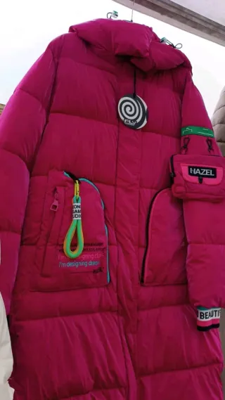 Plumas rosa y multicolor