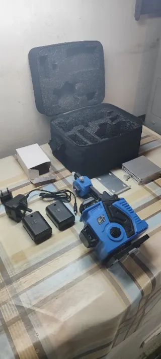 Nivel Láser Azul con Accesorios