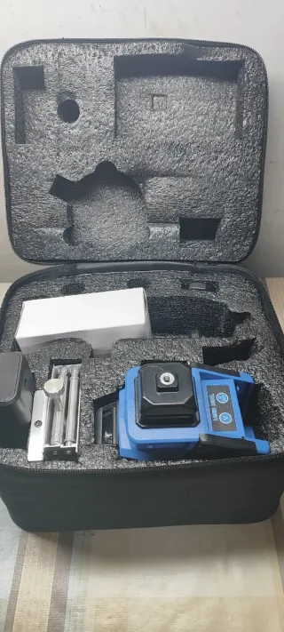 Nivel Láser Azul con Accesorios