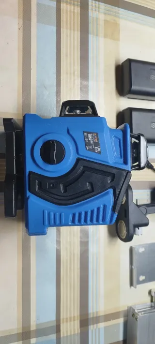 Nivel Láser Azul con Accesorios