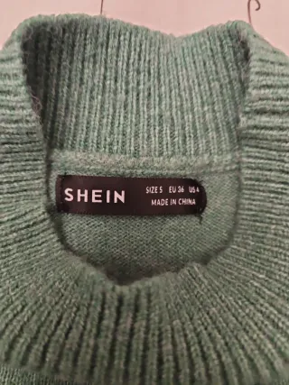 Jersey verde cuello alto